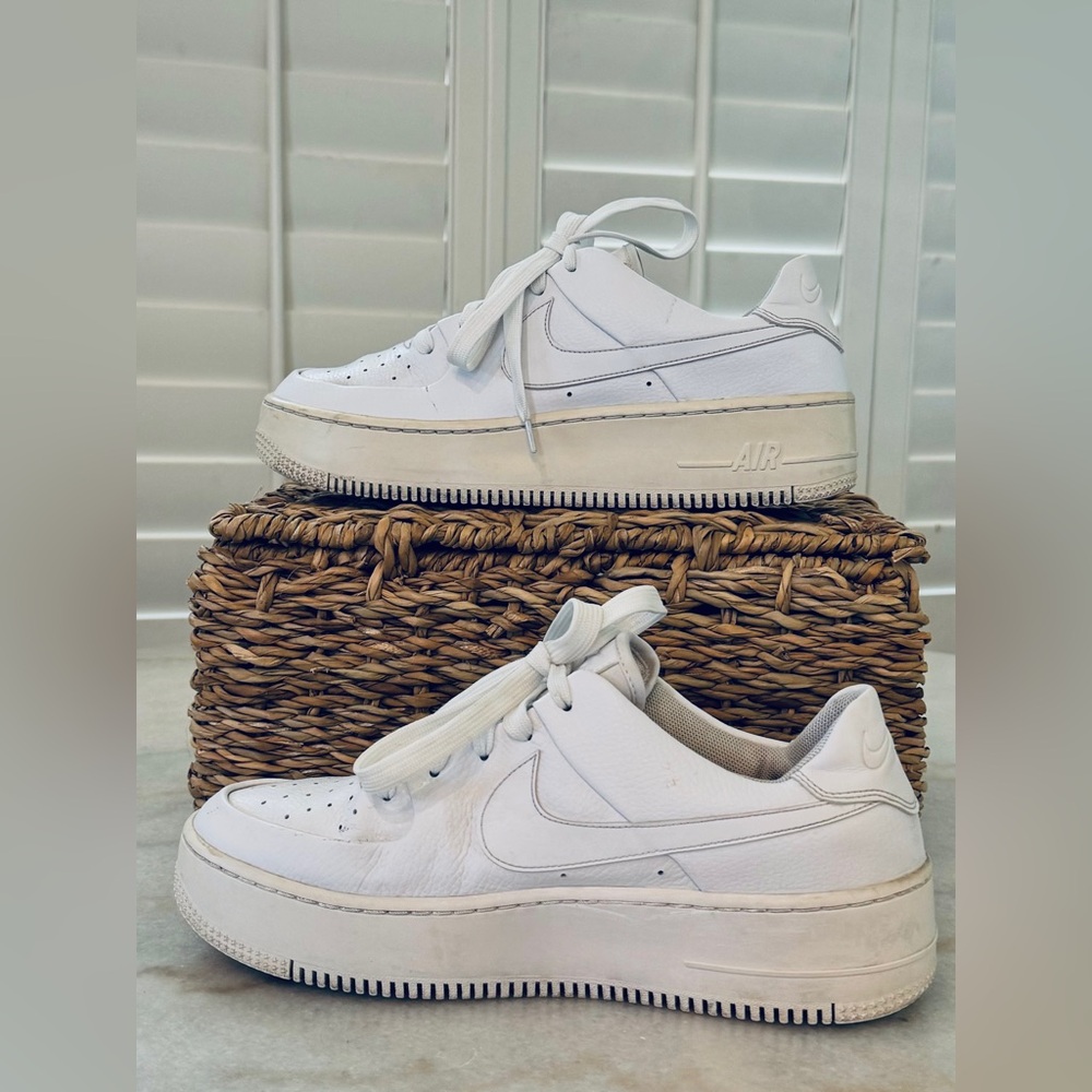 Nike Air Force Sneakers